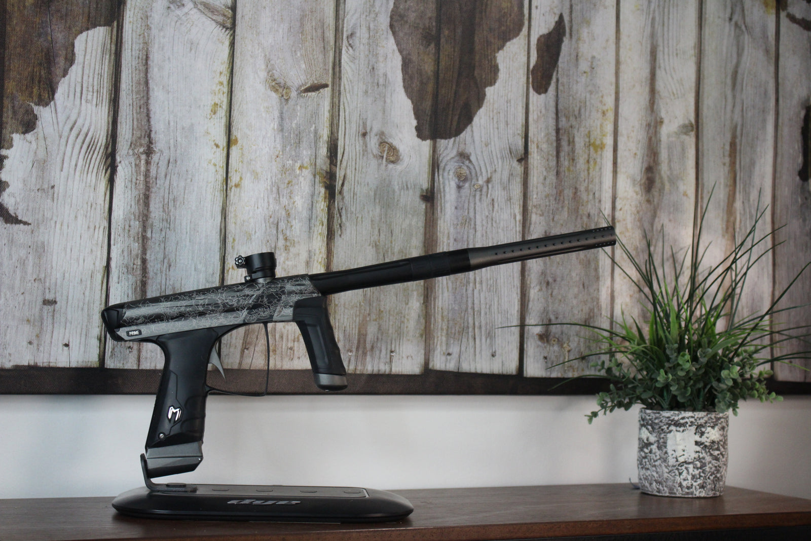 MacDev Prime XTS - Grey/Black/White Skulls