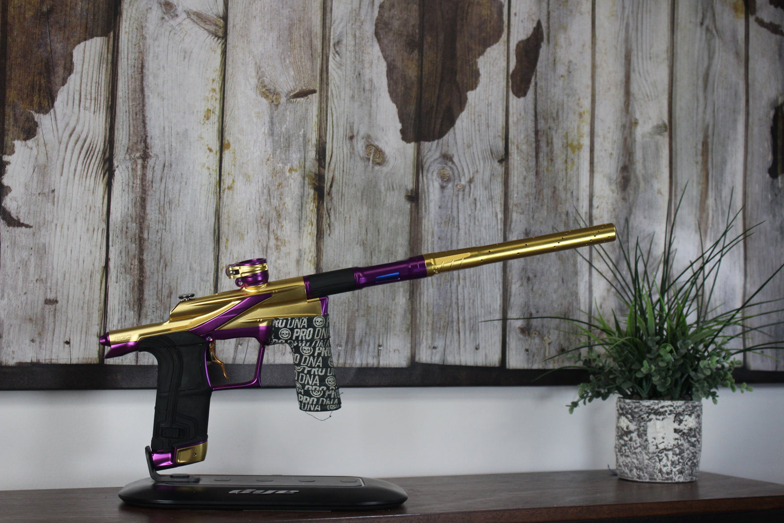 Planet Eclipse LV2 - Gold/Purple