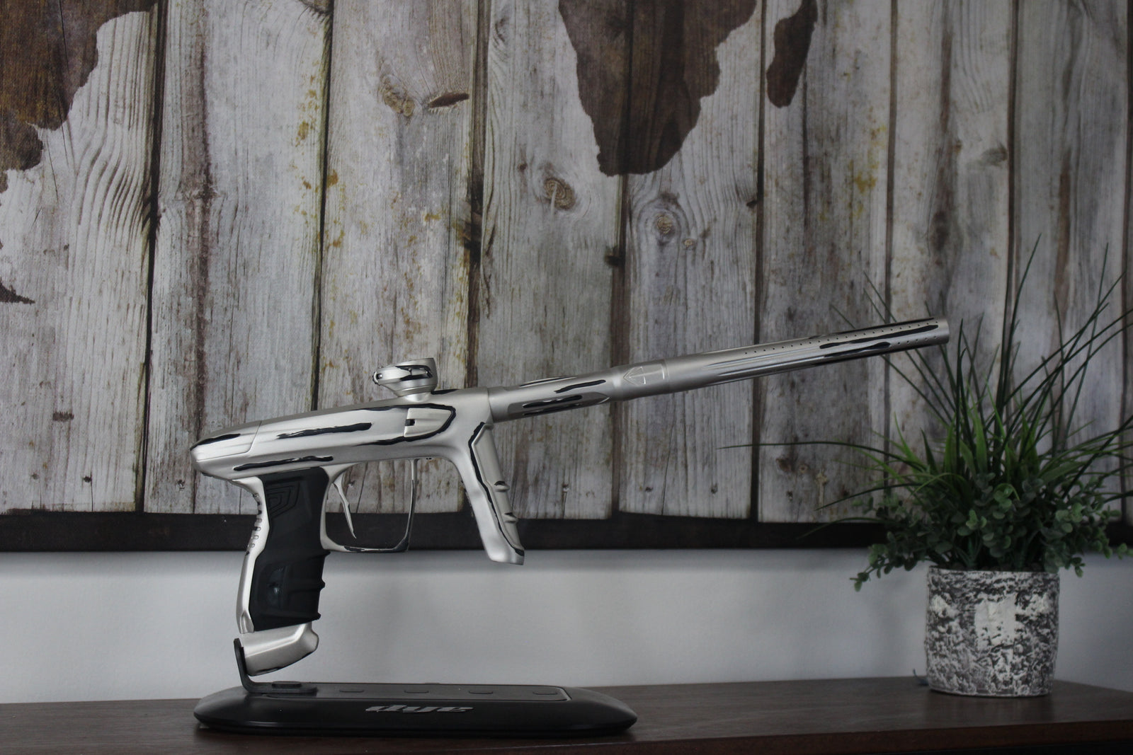 DLX Luxe IDOL - Ghost