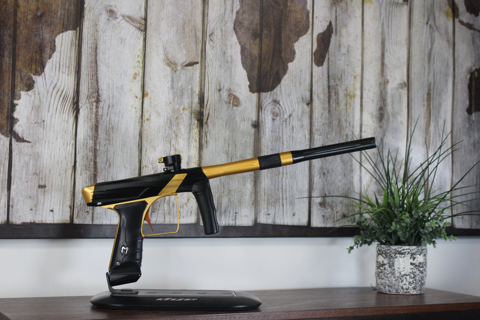 MacDev Prime GT2 - Black/Gold