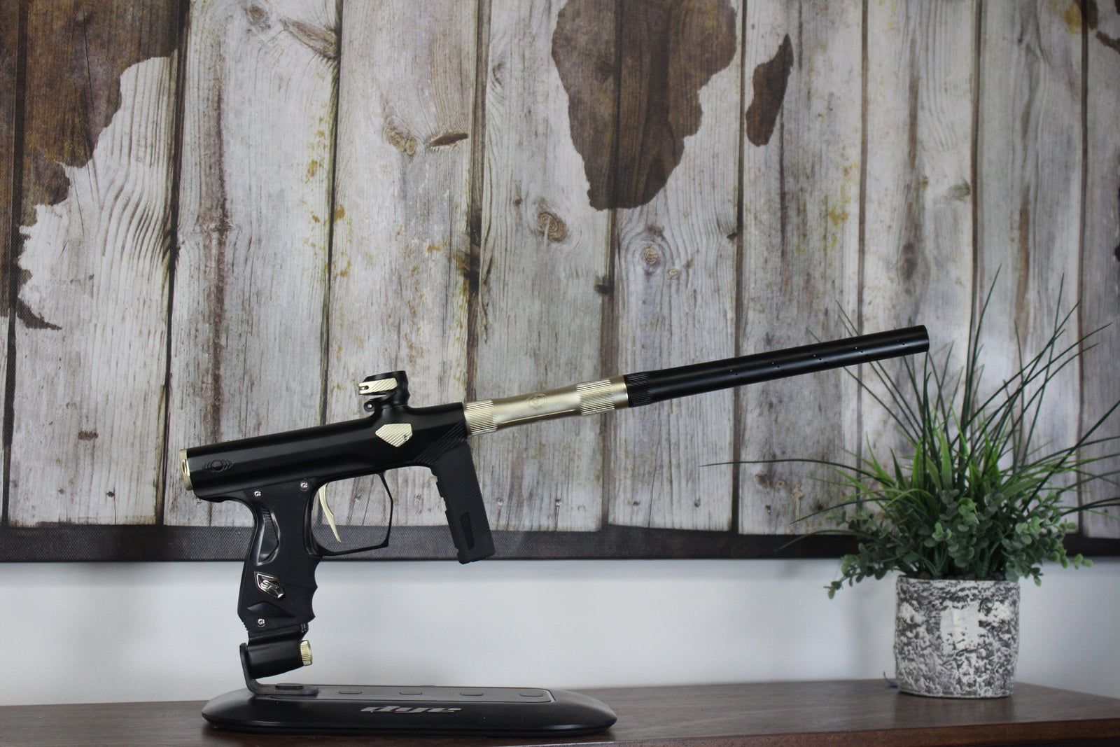 SP Shocker ERA - Black/Gold