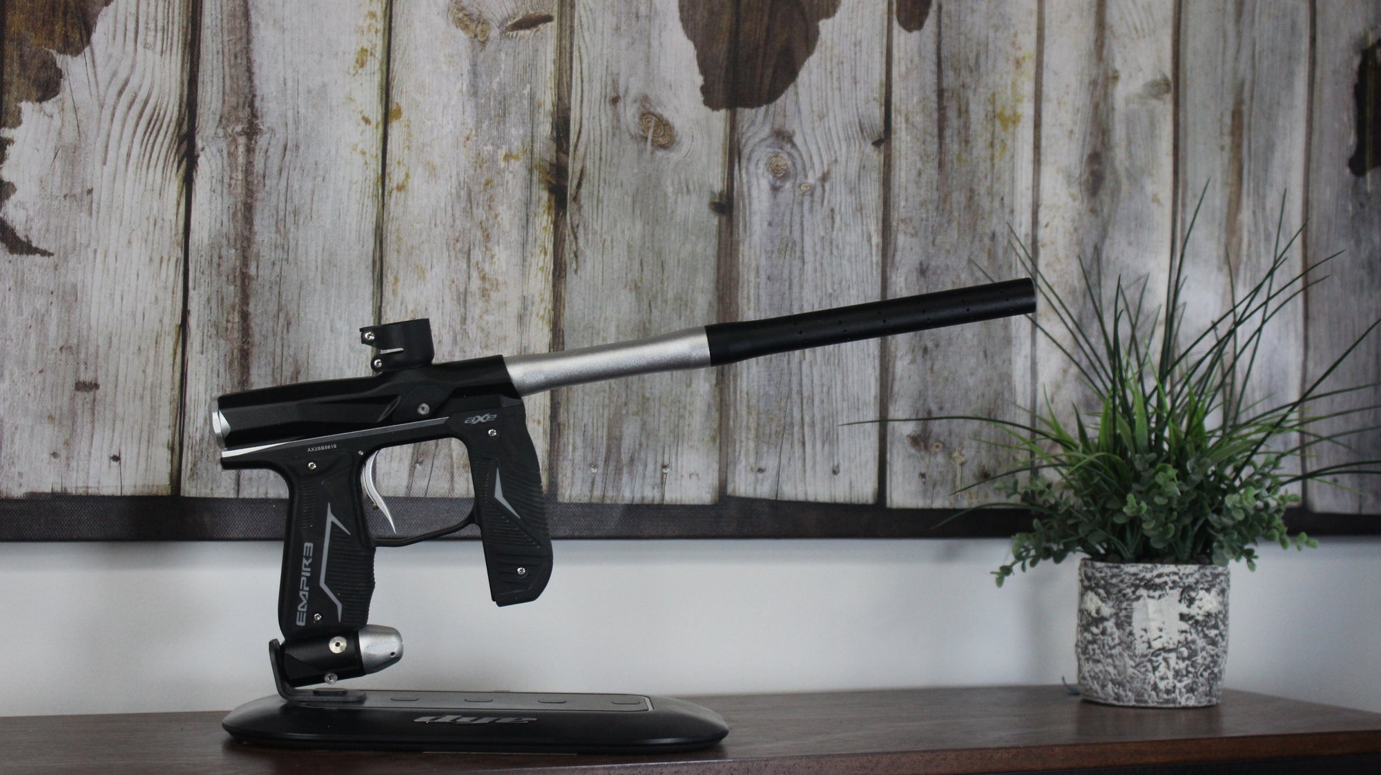 Empire Axe 2.0 - Black/Silver - Mazens Paintball