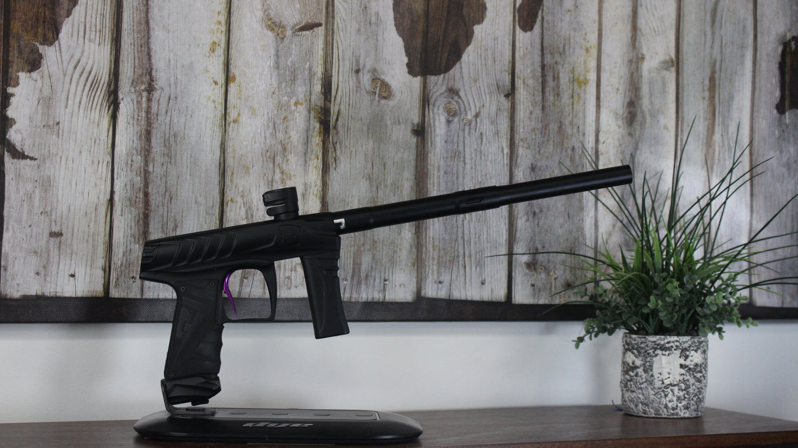 Field One Force - Dust Black