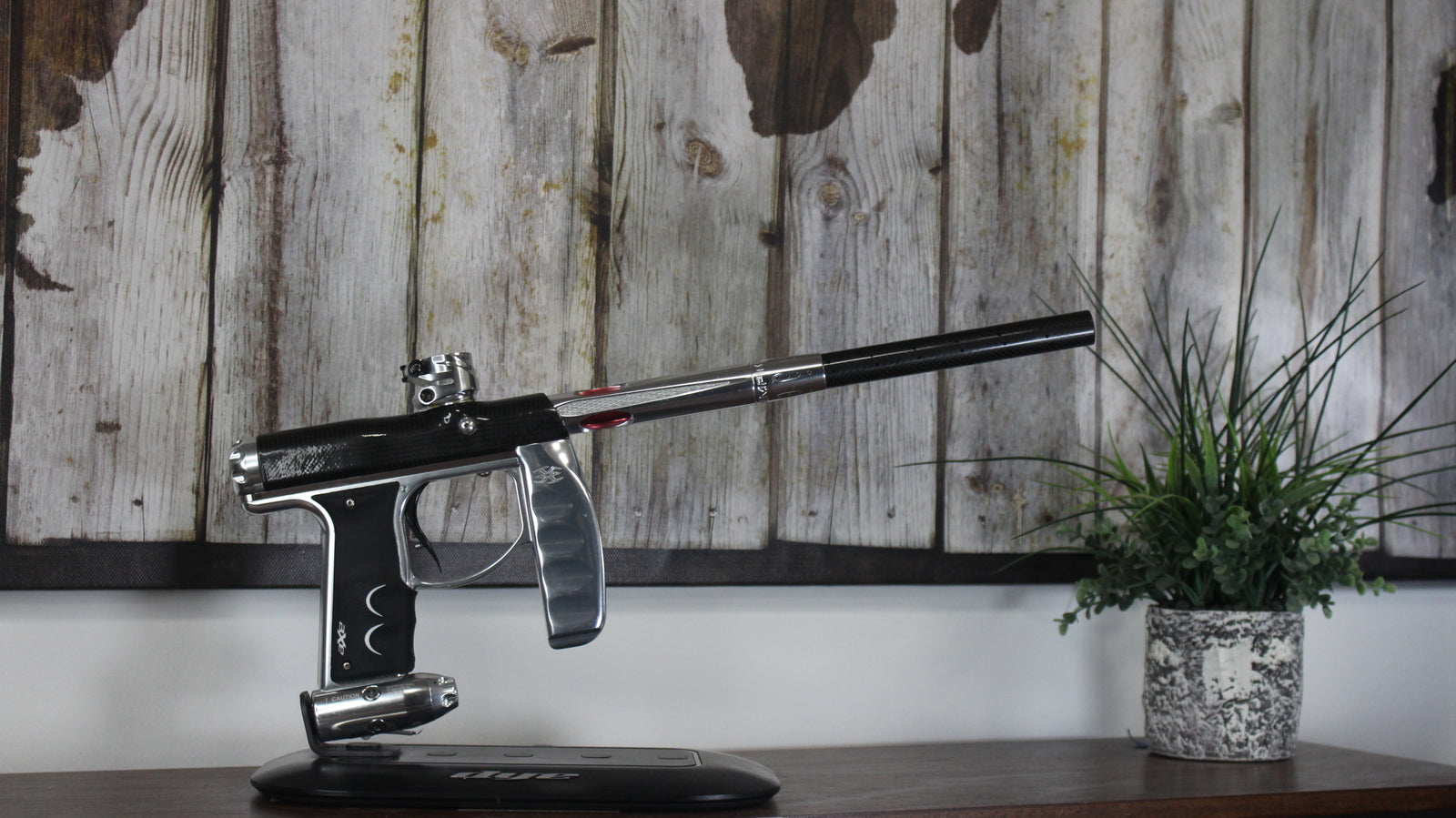 Empire Axe w/Redline - LE Carbon Fiber/Silver