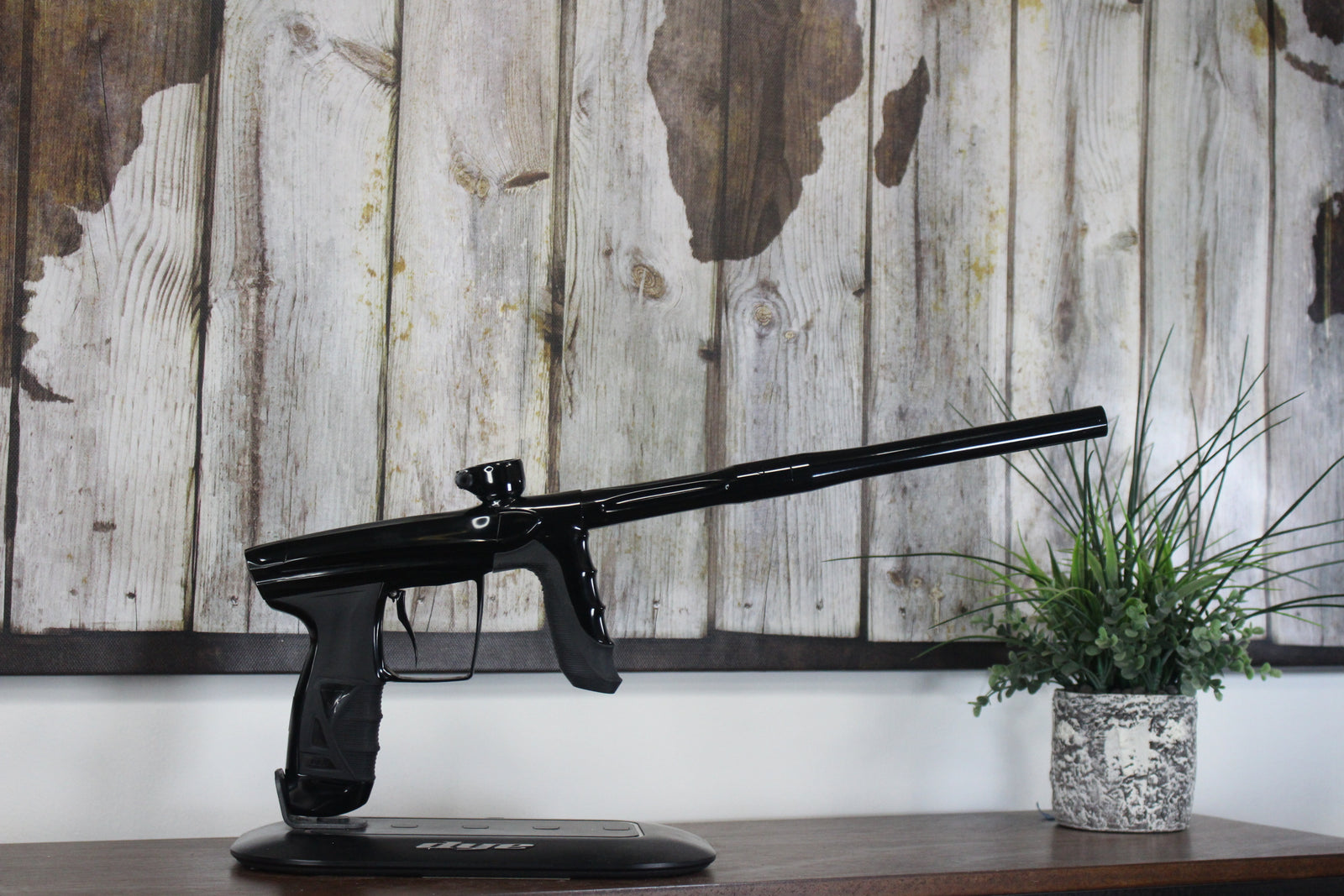 DLX Luxe AIRE - Gloss Black