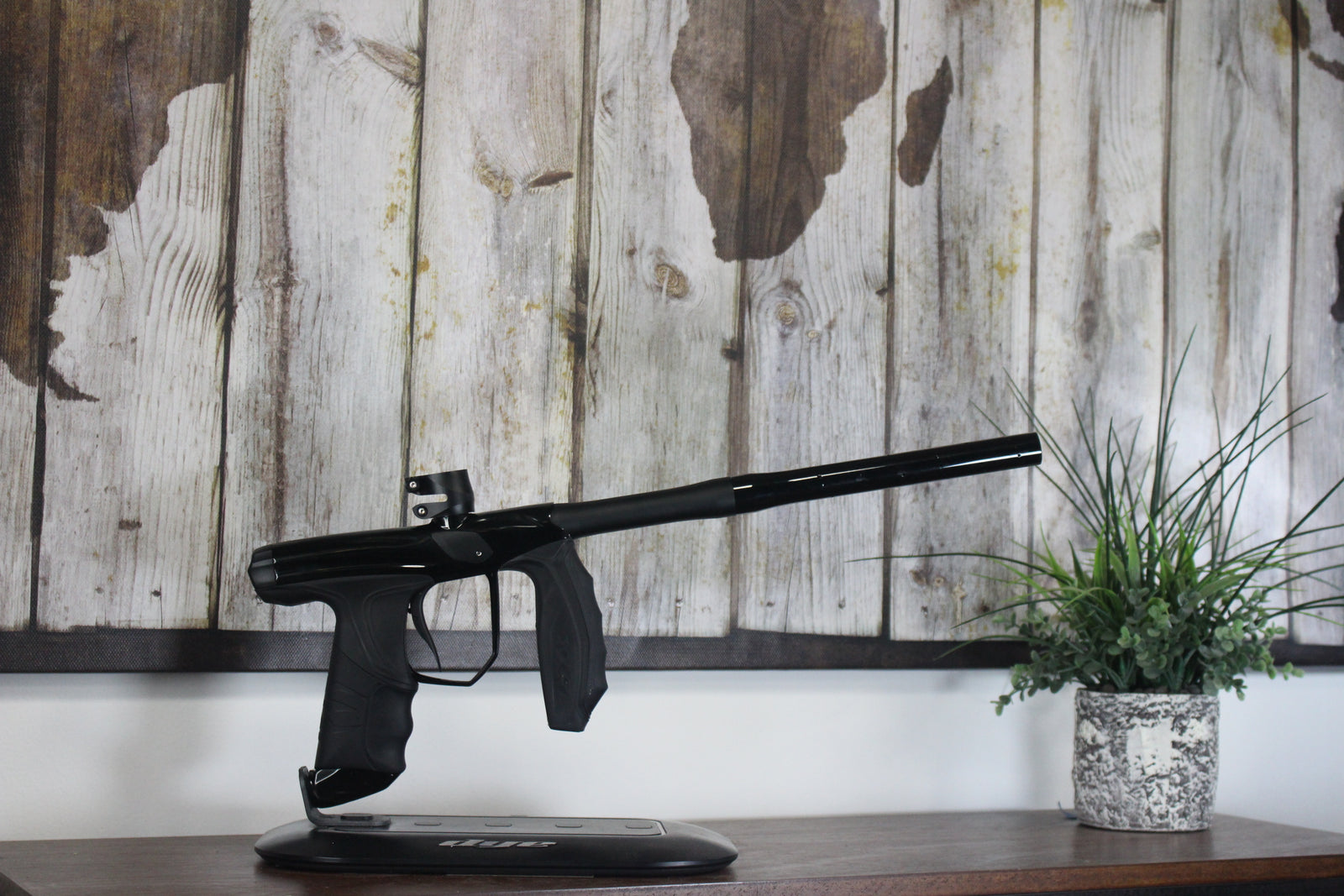 Empire Syx 1.5 - Gloss Black