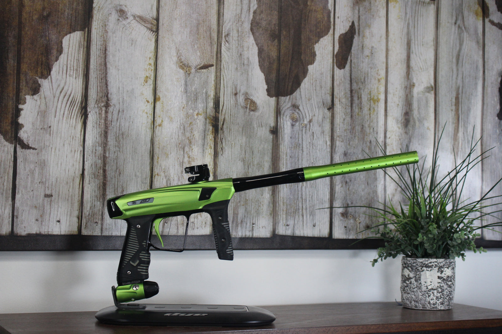 Empire Vanquish GT - Green/Black