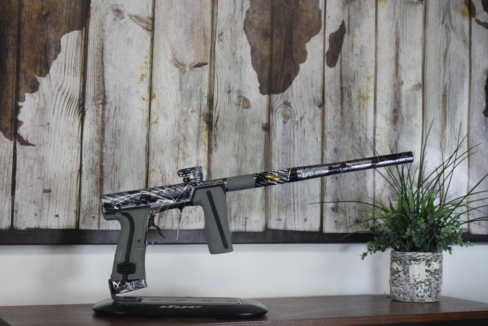 Planet Eclipse Twister Geo R5 w/Vortex - Wolfpack