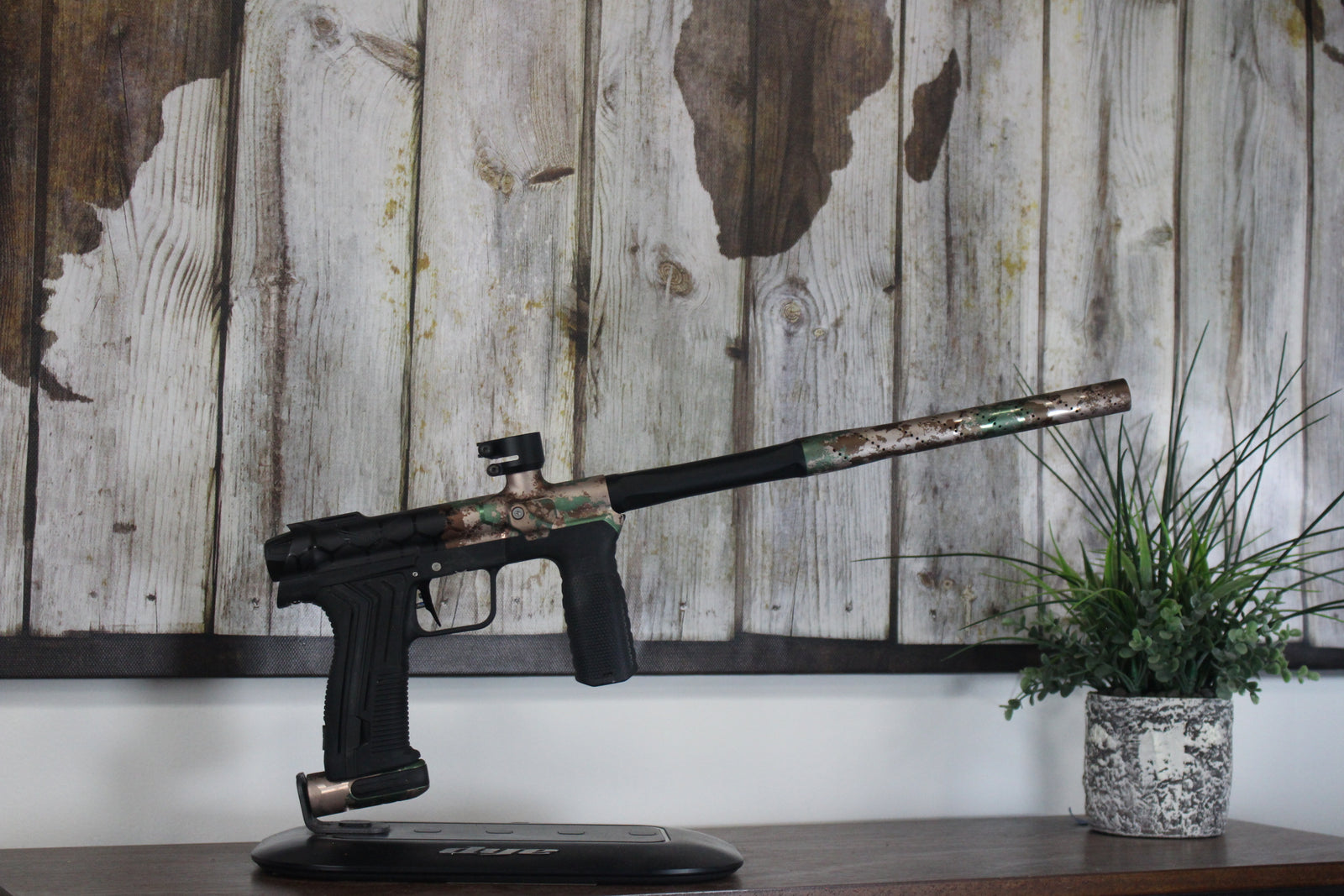 Inception Designs FLE100 Emek - Black Hex Camo Fade