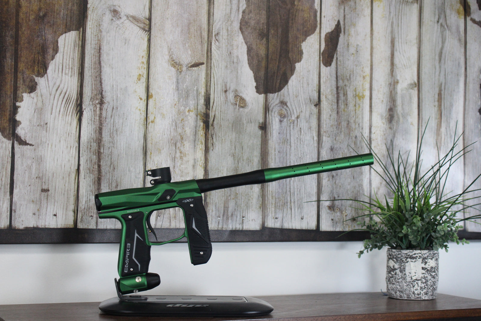 Empire Axe 2.0 - Dark Green/Black