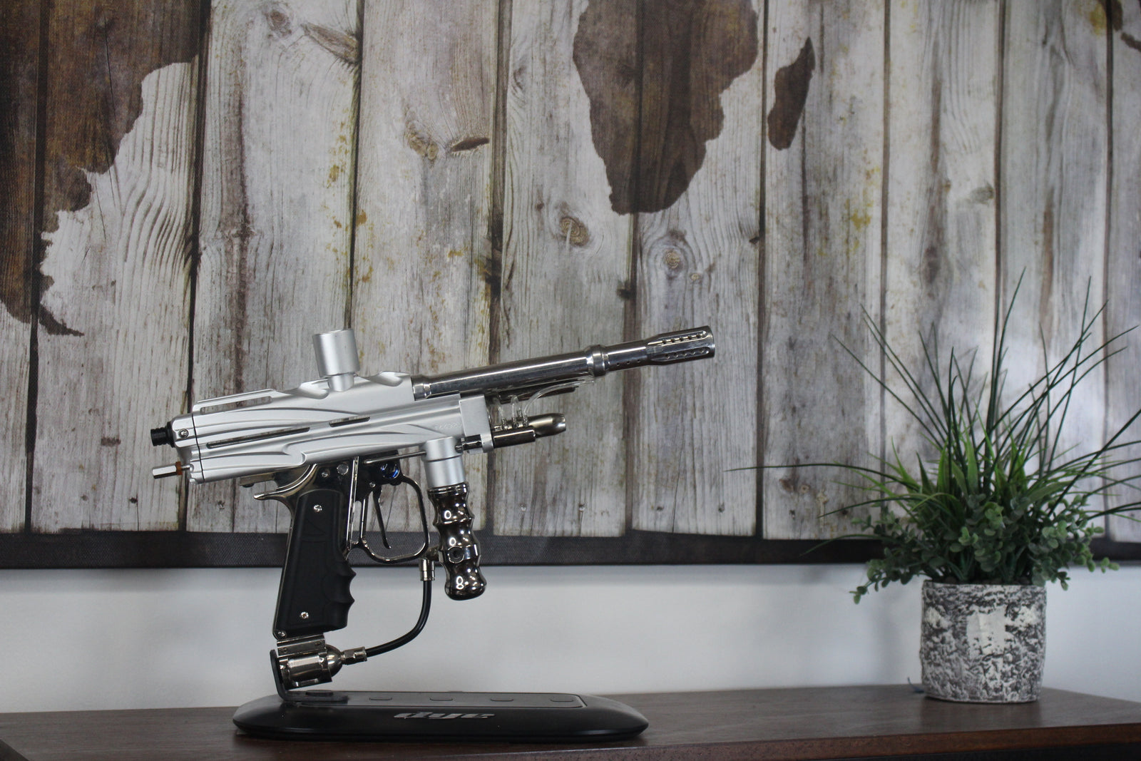 WGP Outkast Autococker - Silver/Chrome