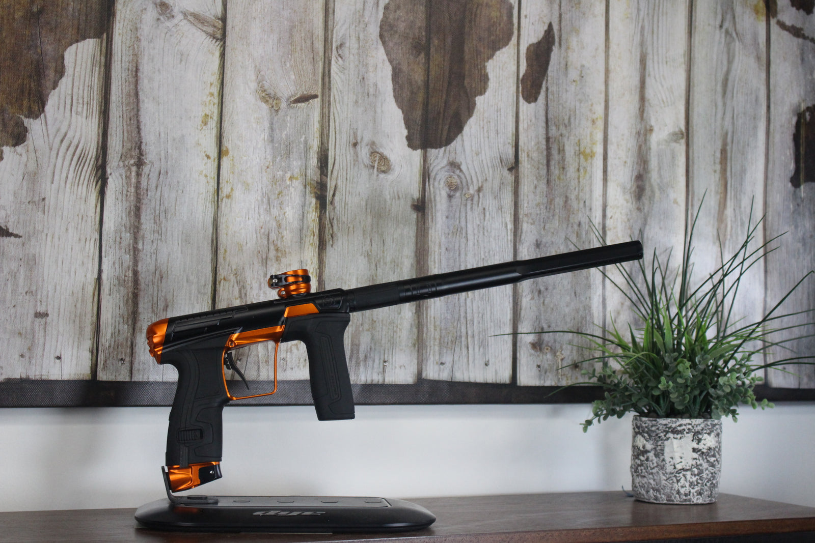 Planet Eclipse Infamous CS2 - Black/Orange