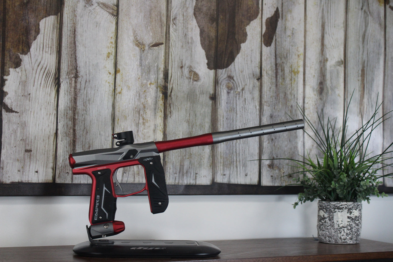Empire Axe 2.0 - Grey/Red