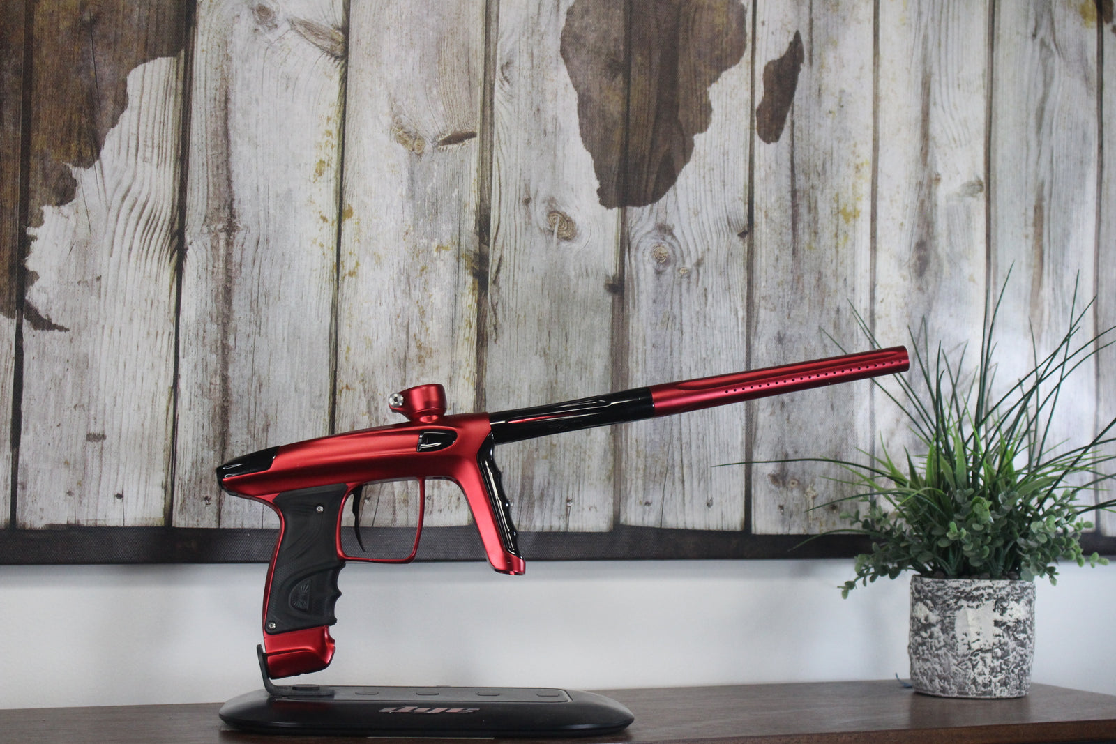 DLX Luxe TM40 - Red/Black