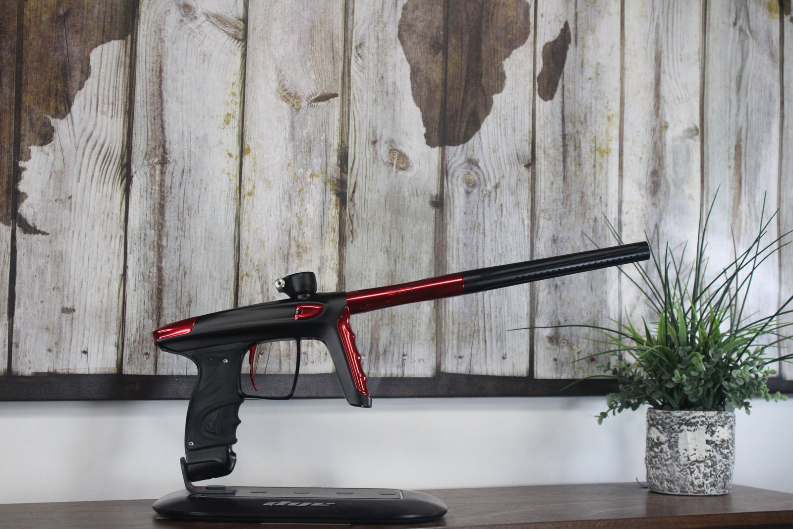 DLX Luxe TM40 w/Method - Black/Red