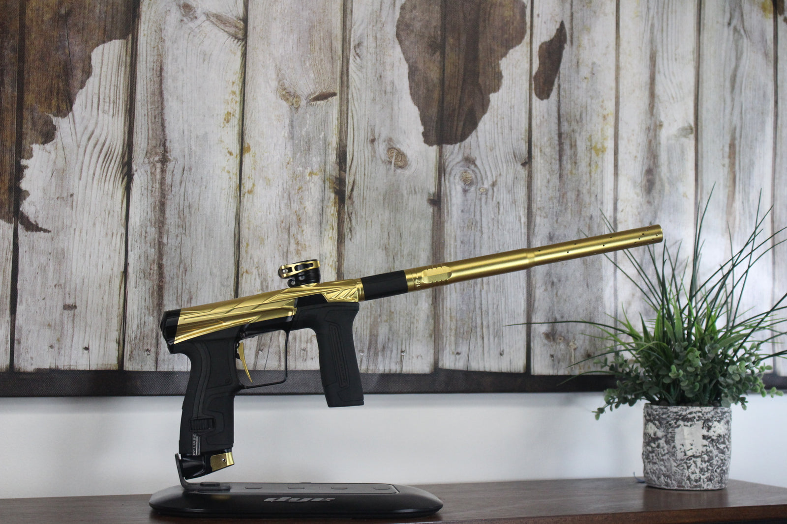 HK Army Invader CS2 Pro - Gold/Black