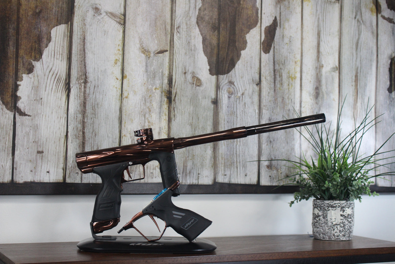 Dye Dark Edition DSR+ w/Mech - Woodgrain