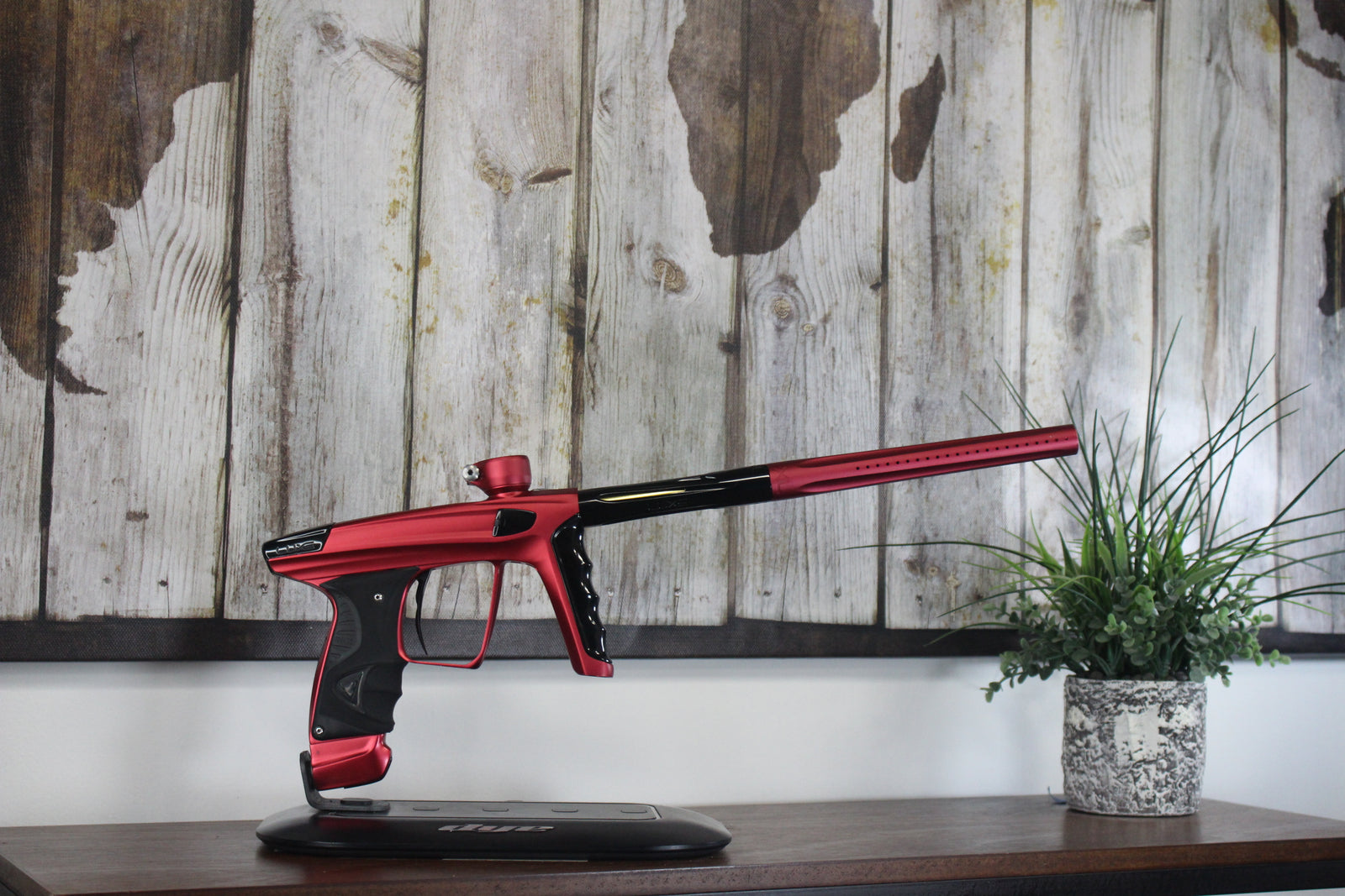 DLX Luxe X - Red/Black