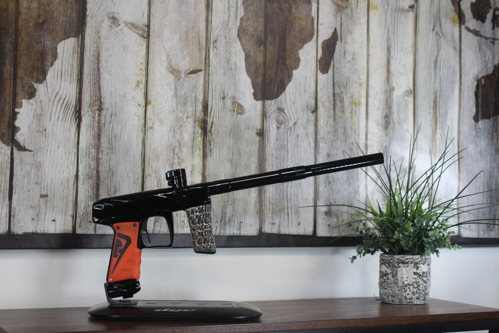 Field One Force V2 - Black