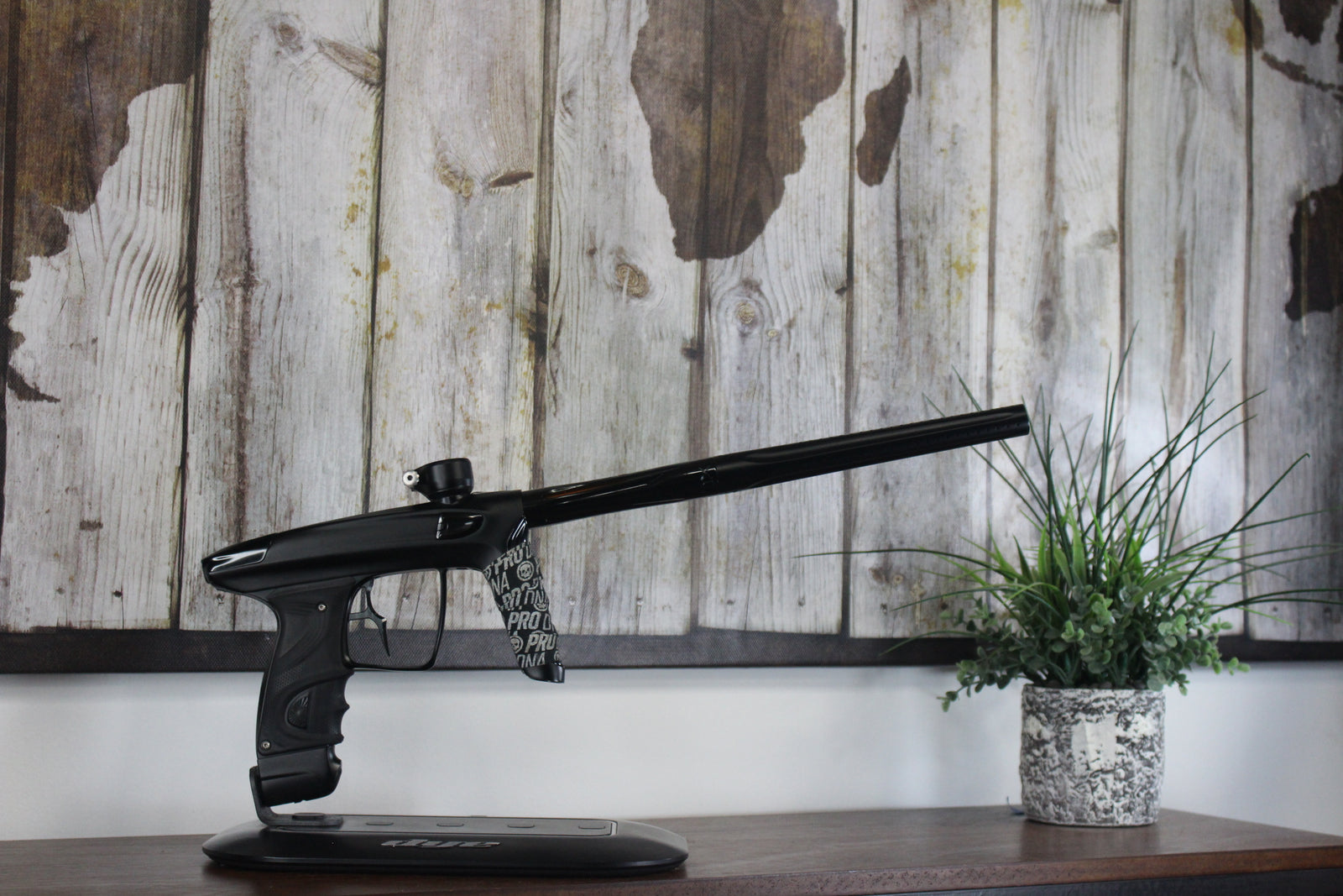DLX Luxe TM40 - Black