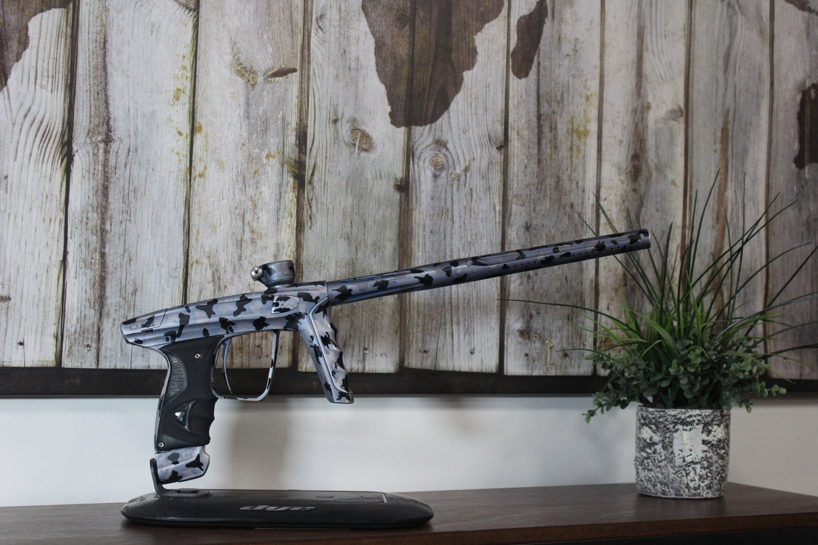 DLX Luxe X - LE Urban Camo